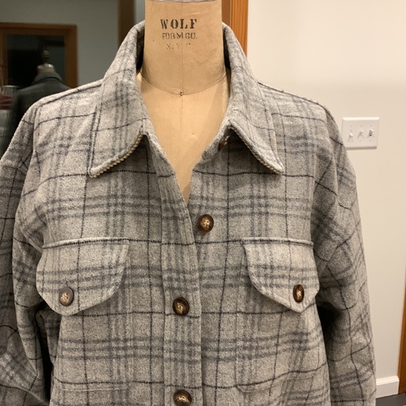 DKNY ‘90’s Vintage shacket- like new - Picture 2 of 14